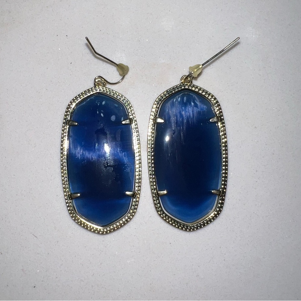 Navy, Kendra Scott, Danielle style